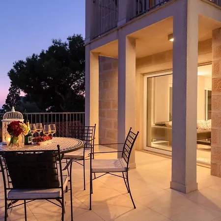 Aurora - Elegance & Luxury * Split